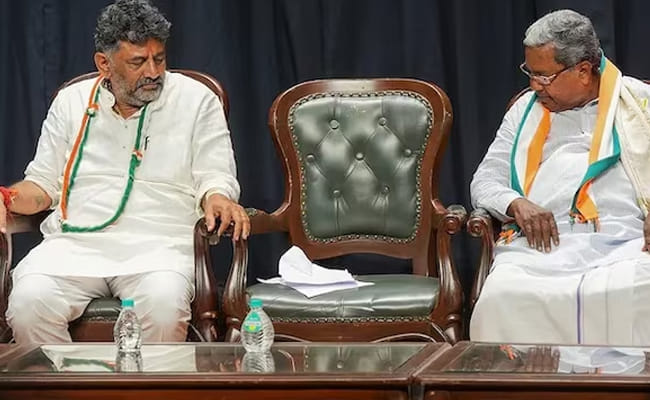 Karnataka CM Lolli reaches Delhi